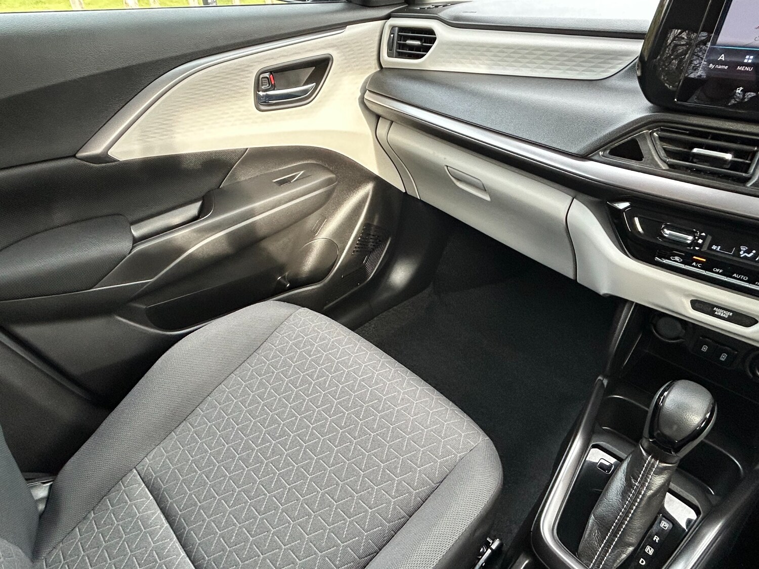 Used Suzuki Swift 2024 for sale - 77459717: Photo 54