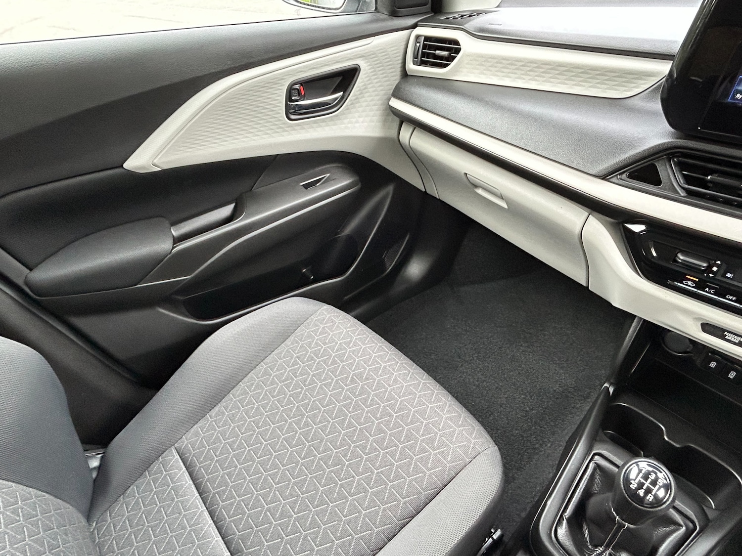 Used Suzuki Swift 2025 for sale - 76719067: Photo 58