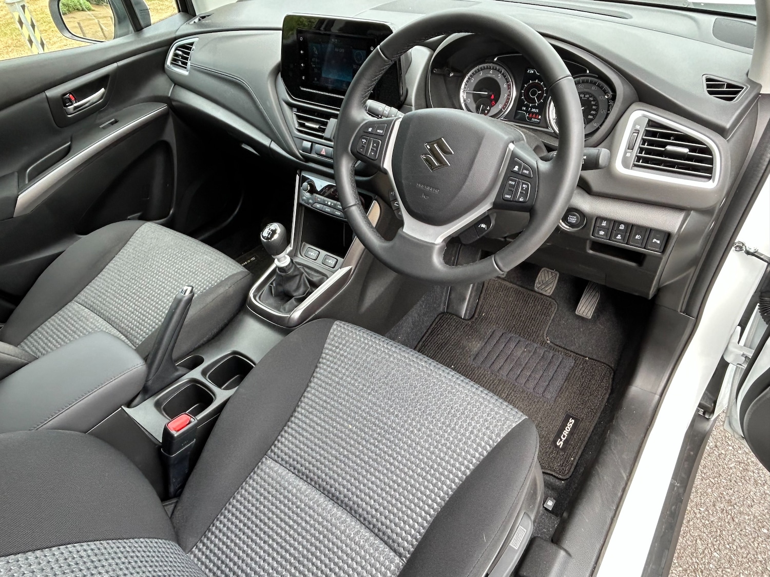 Used Suzuki SX4 S-Cross 2025 for sale - 76719059: Photo 2