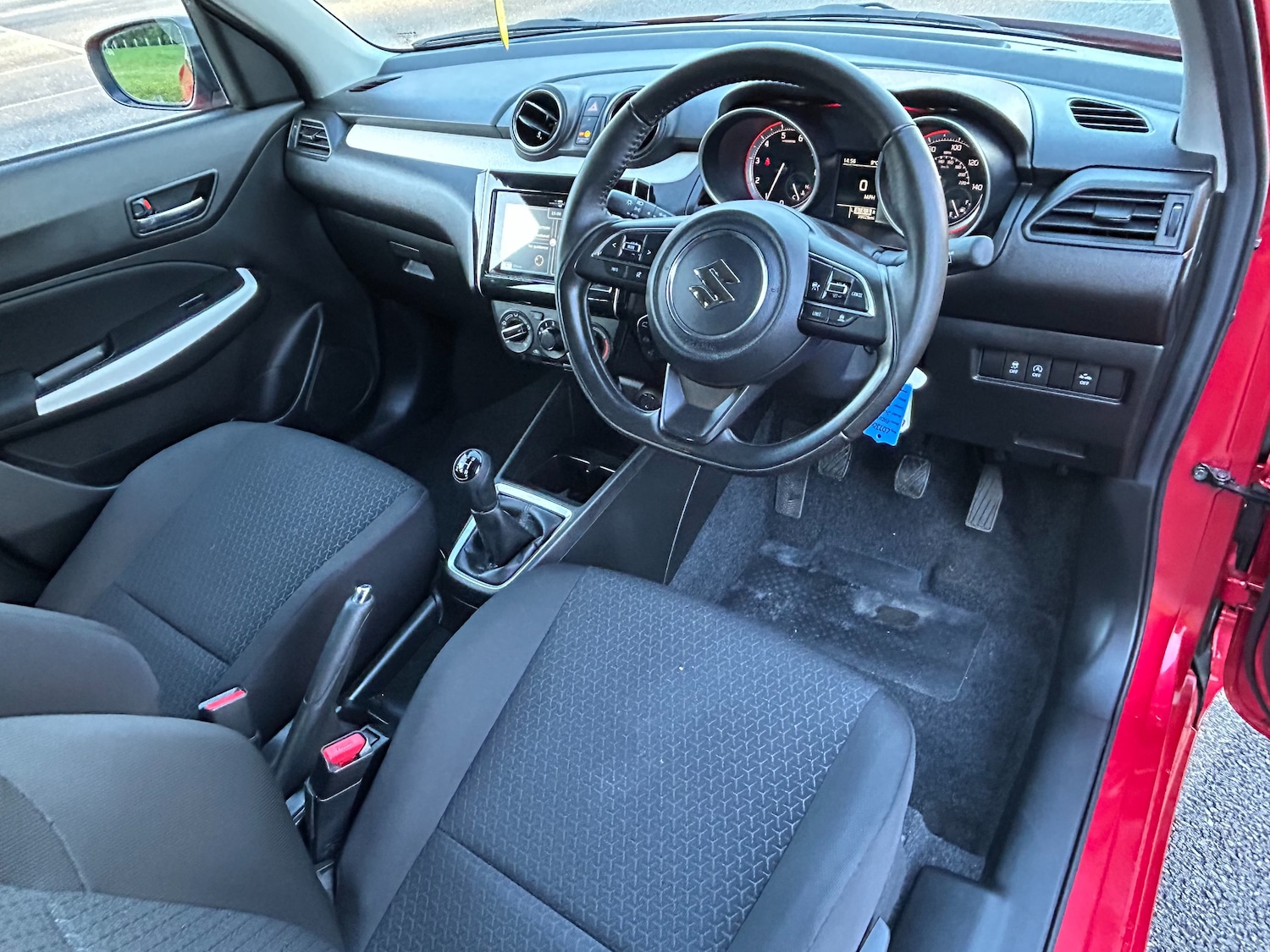 Used Suzuki Swift 2023 for sale - 77479988: Photo 2