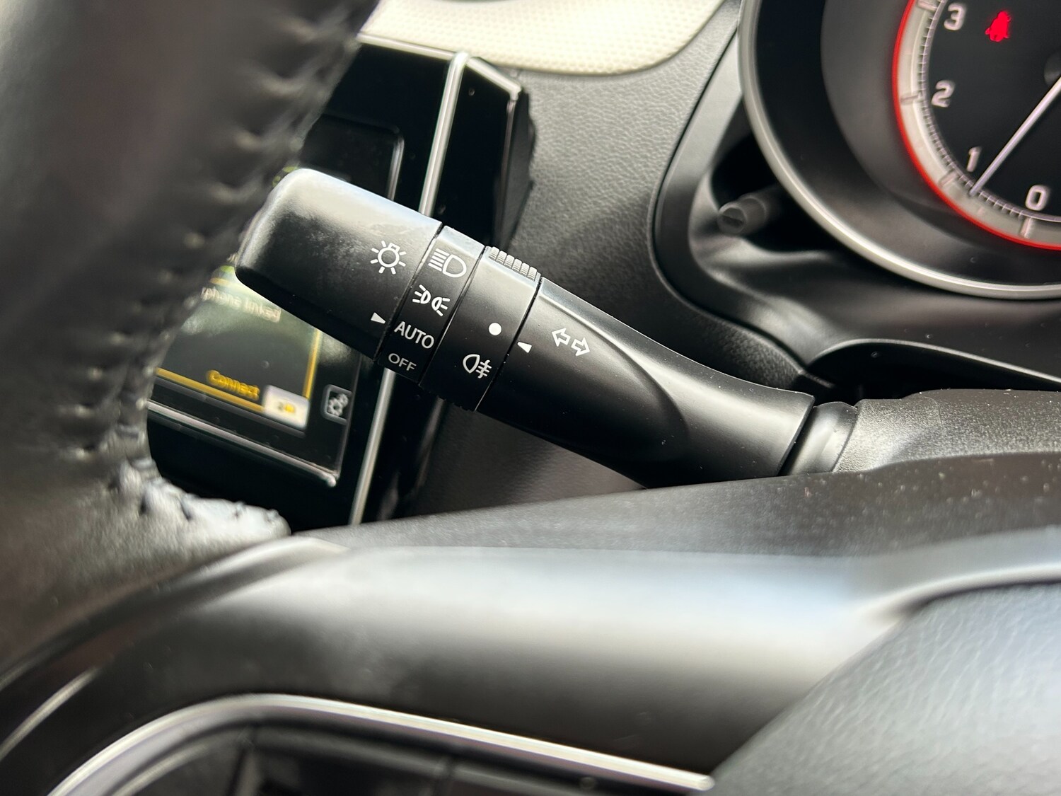 Used Suzuki Swift 2023 for sale - 78083916: Photo 38