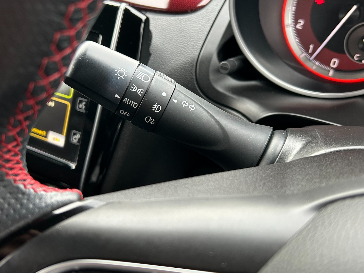 Used Suzuki Swift 2022 for sale - 77849102: Photo 37