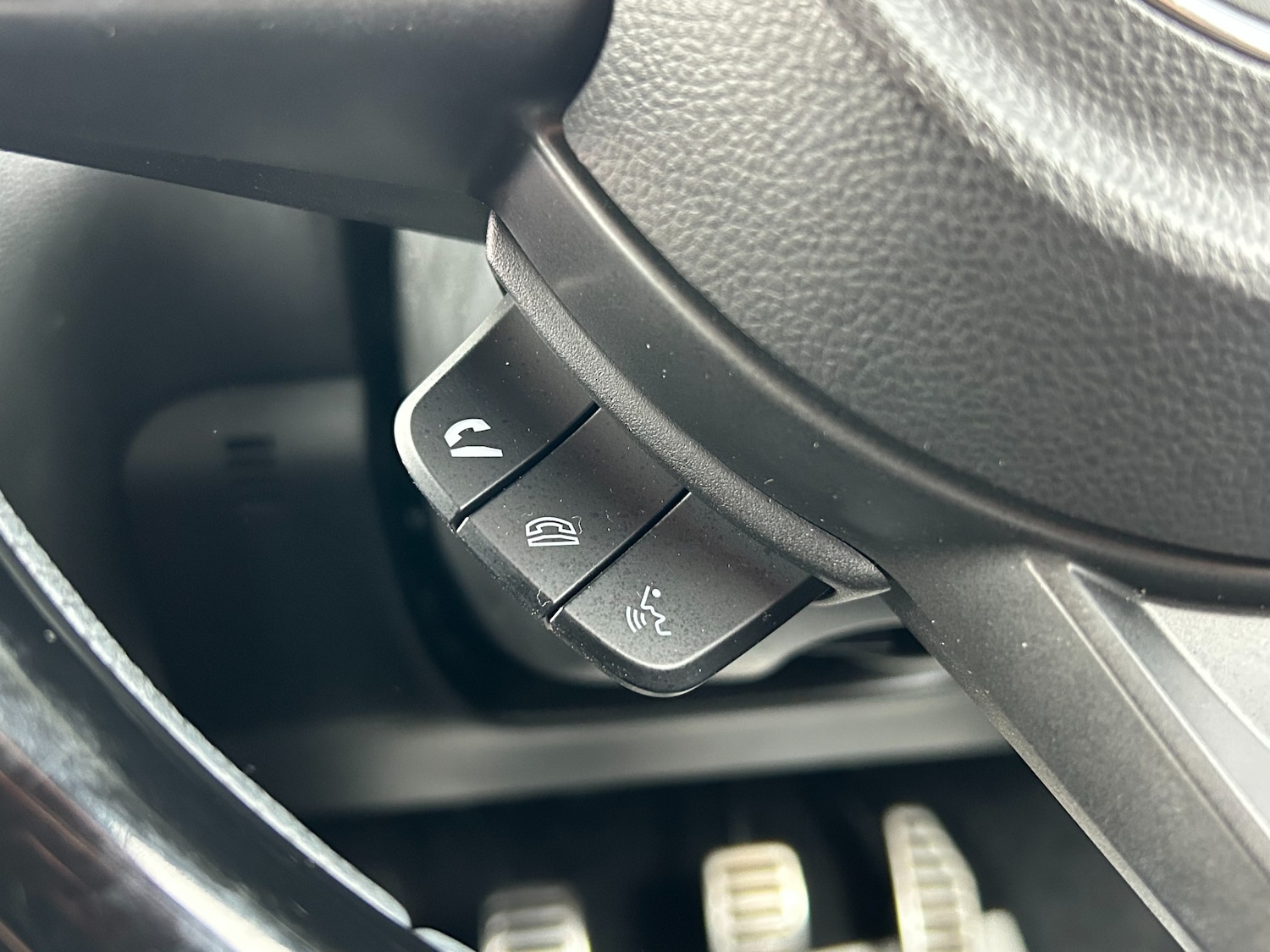 Used Suzuki Swift 2022 for sale - 77849102: Photo 39