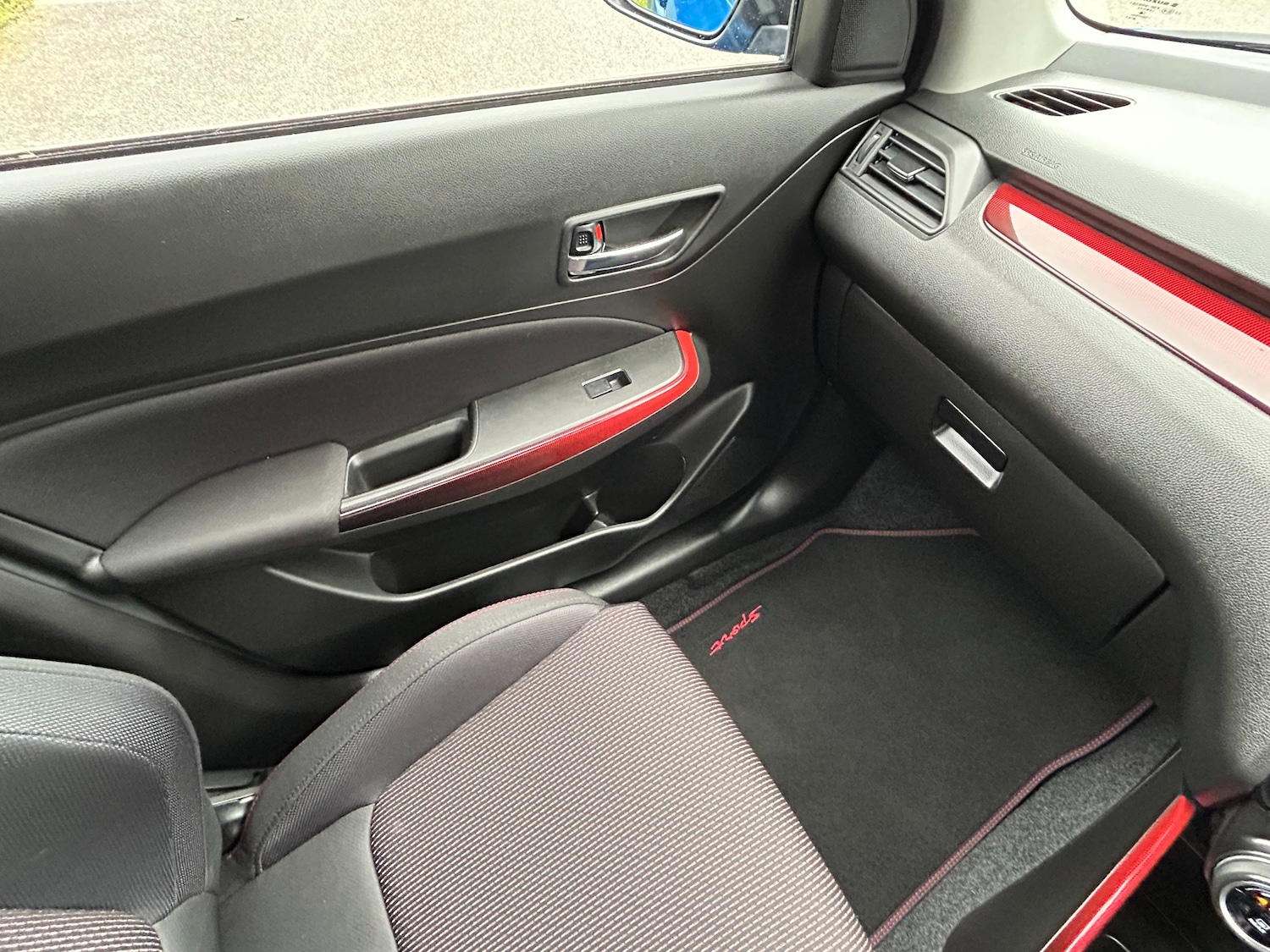 Used Suzuki Swift 2022 for sale - 77849102: Photo 56