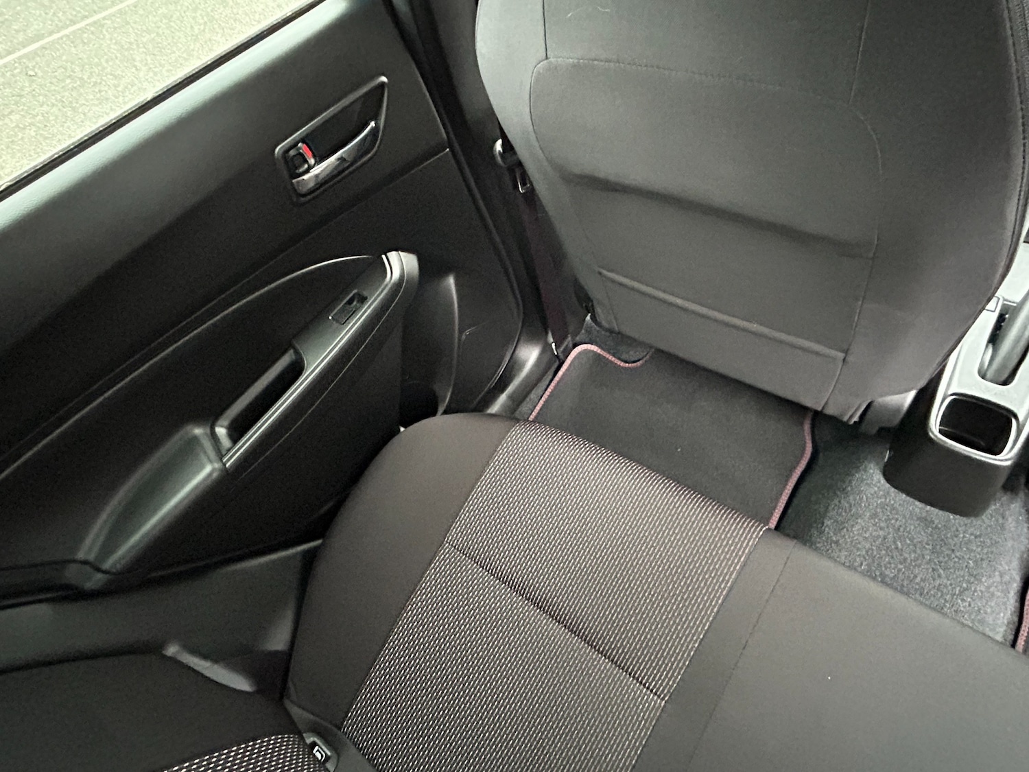 Used Suzuki Swift 2022 for sale - 77849102: Photo 63