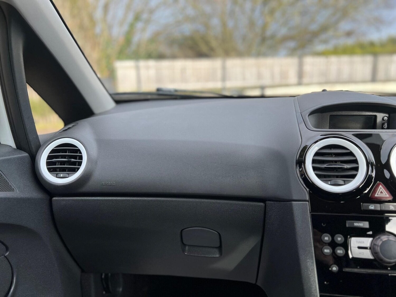 Used Vauxhall Corsa 2013 for sale - 77431136: Photo 26