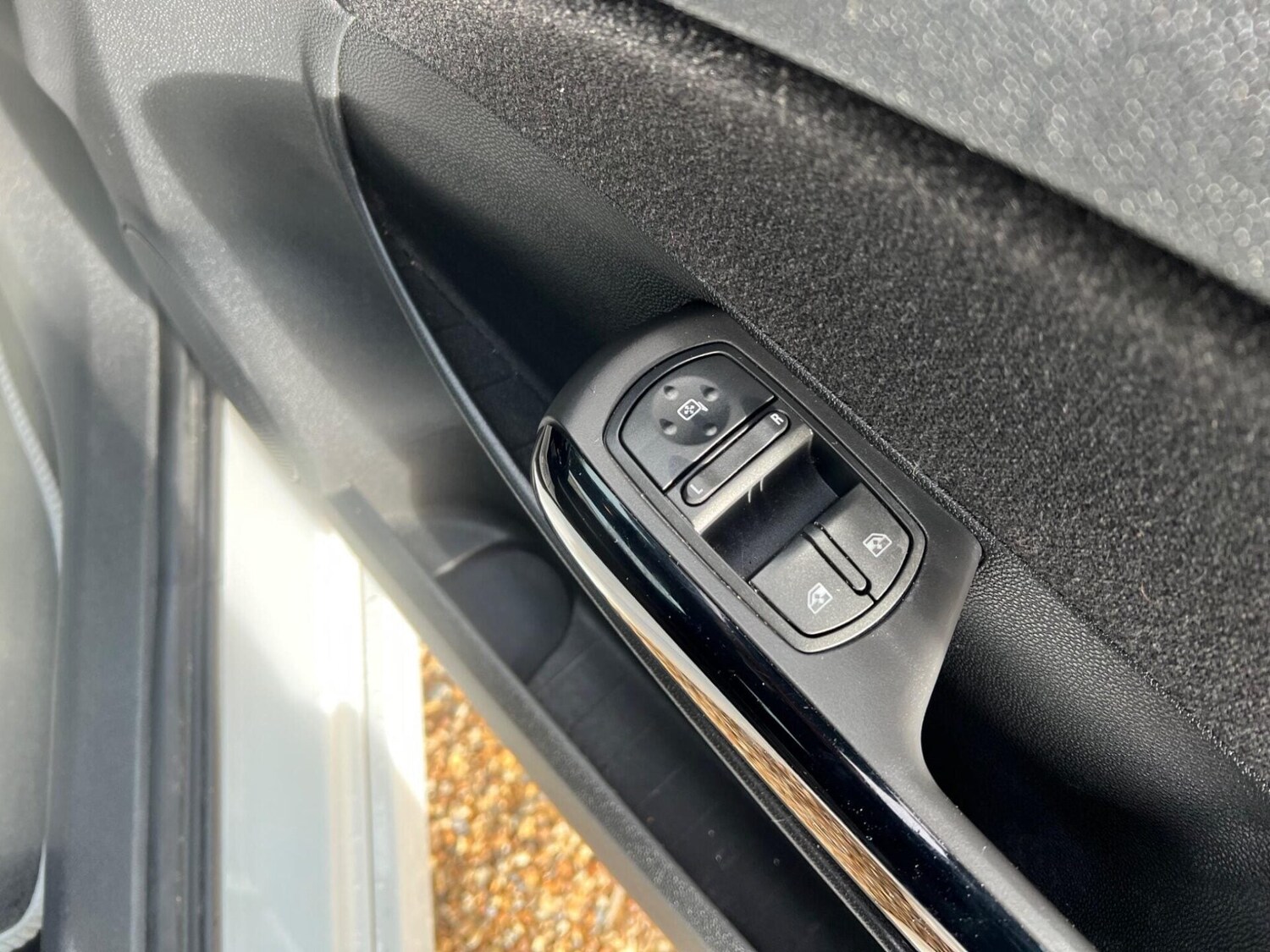 Used Vauxhall Corsa 2013 for sale - 77431136: Photo 30