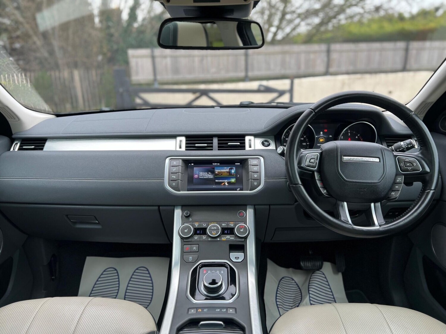 Used Land Rover Range Rover Evoque 2017 for sale - 77431132: Photo 32