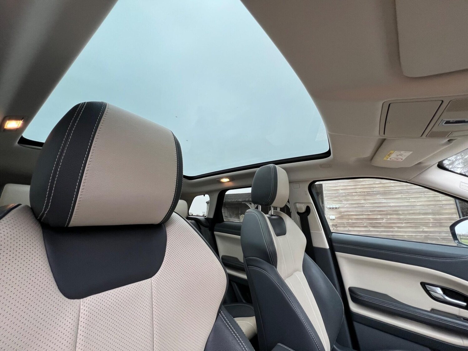 Used Land Rover Range Rover Evoque 2017 for sale - 77431132: Photo 41