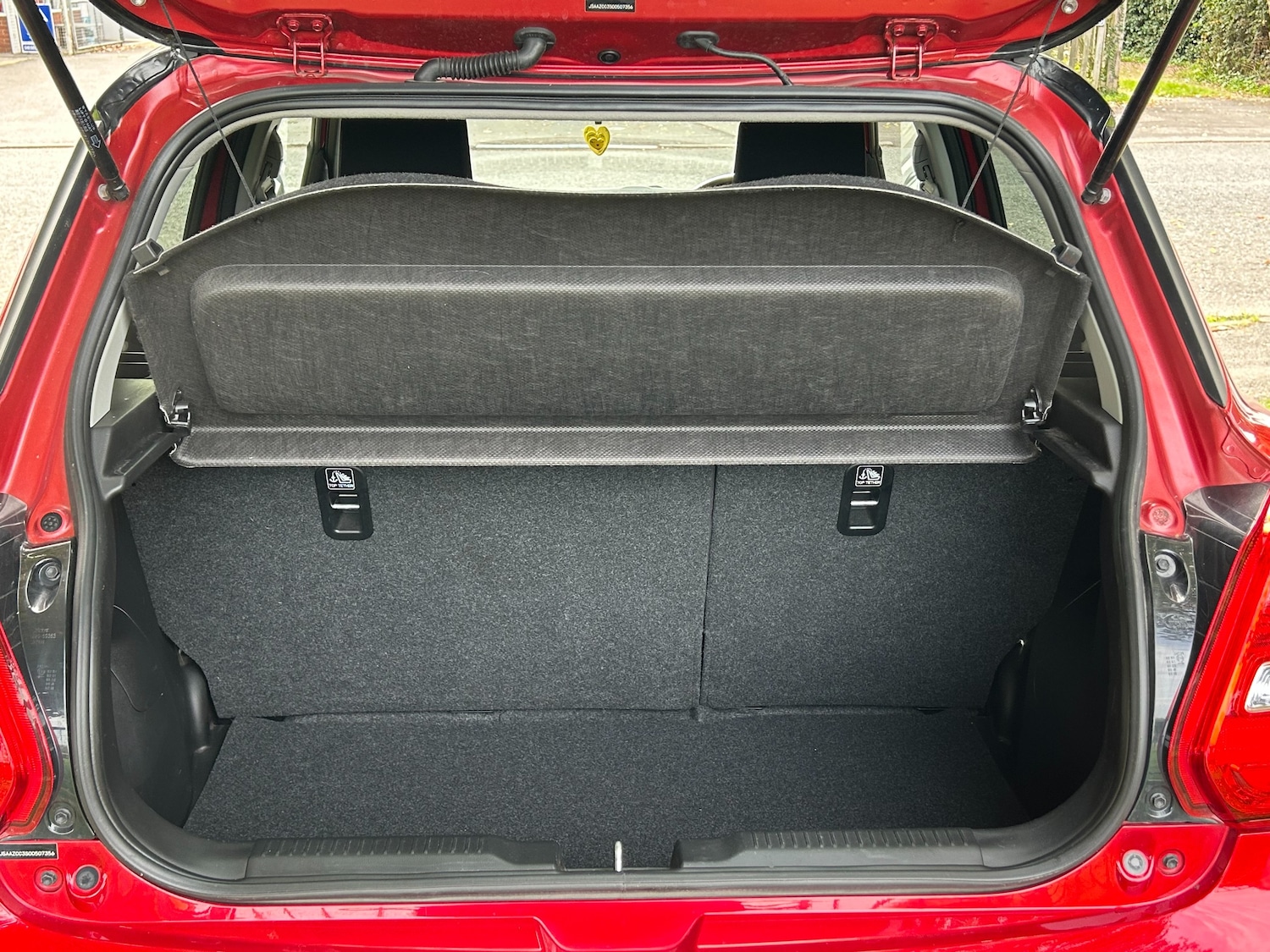 Used Suzuki Swift 2022 for sale - 76946032: Photo 75