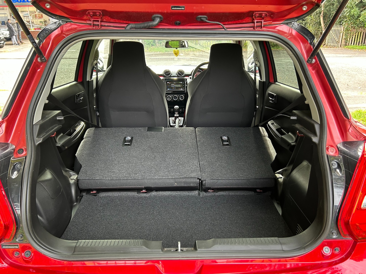 Used Suzuki Swift 2022 for sale - 76946032: Photo 76