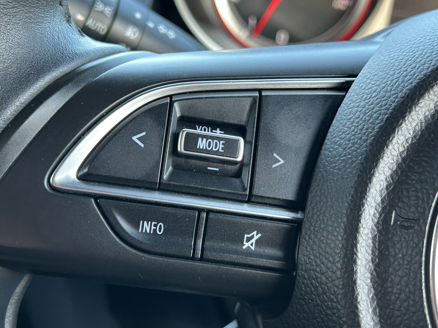 Used Suzuki Swift 2020 for sale - 76719082: Photo 40