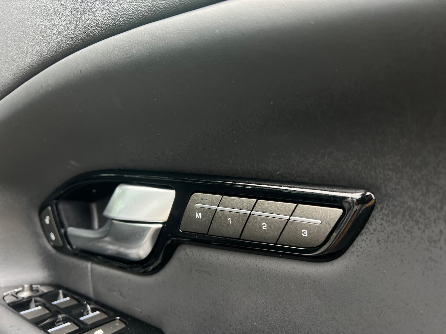 Used Land Rover Range Rover Evoque 2018 for sale - 77447668: Photo 32