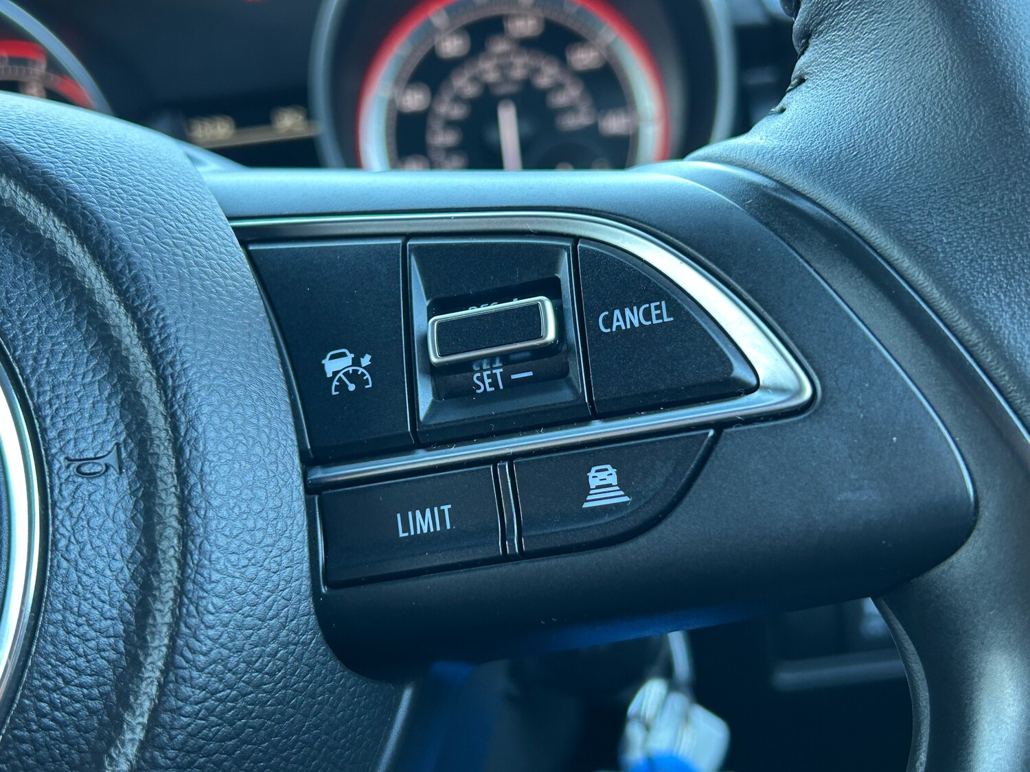 Used Suzuki Swift 2023 for sale - 77515433: Photo 39