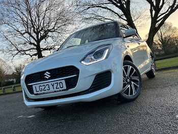 Used Suzuki Swift 2023 for sale - 77479981: Photo