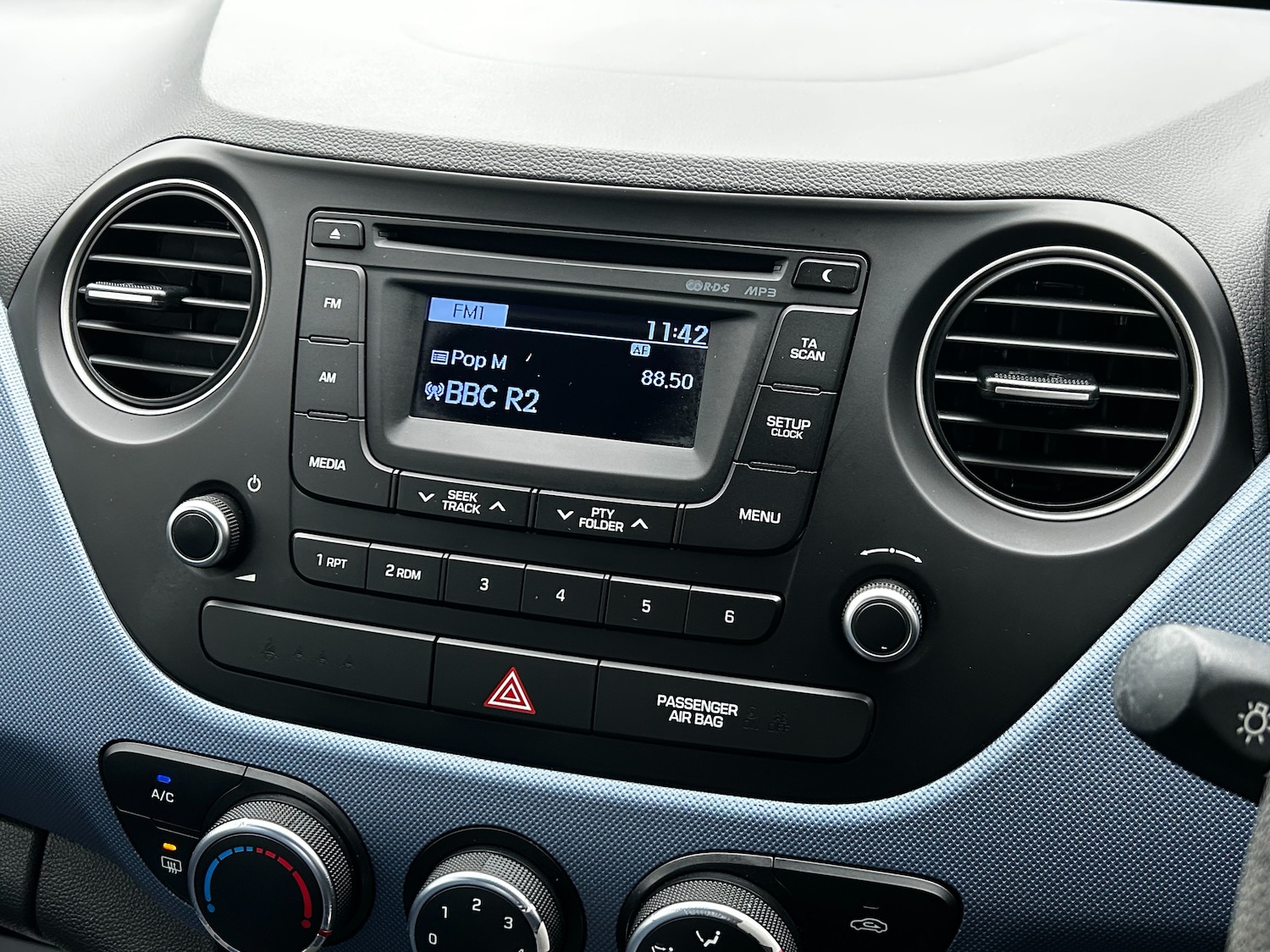 Used Hyundai i10 2016 for sale - 77442064: Photo 40