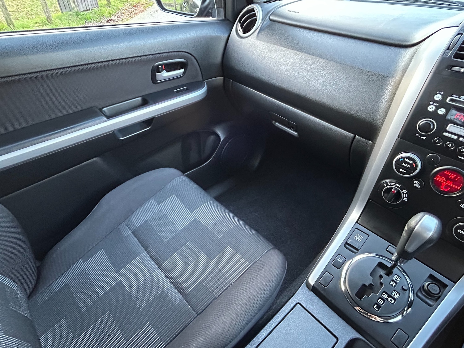 Used Suzuki Grand Vitara 2009 for sale - 76892307: Photo 52