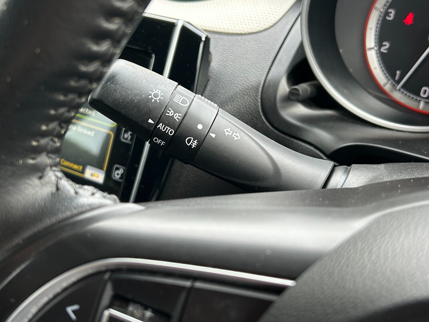 Used Suzuki Swift 2022 for sale - 77641780: Photo 36