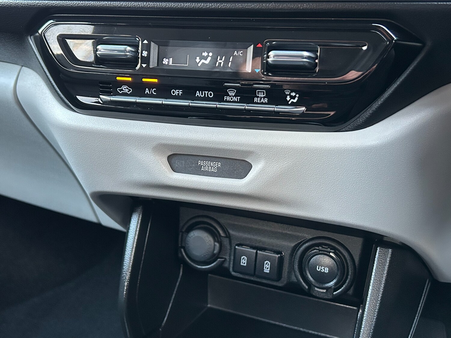 Used Suzuki Swift 2024 for sale - 77484863: Photo 48