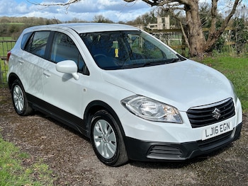 (16) - 1.6 SZ3 SUV 5dr Petrol Manual Euro 6 (120 ps)