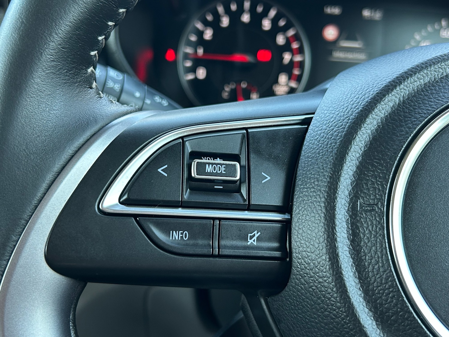 Used Suzuki Swift 2024 for sale - 77951709: Photo 39