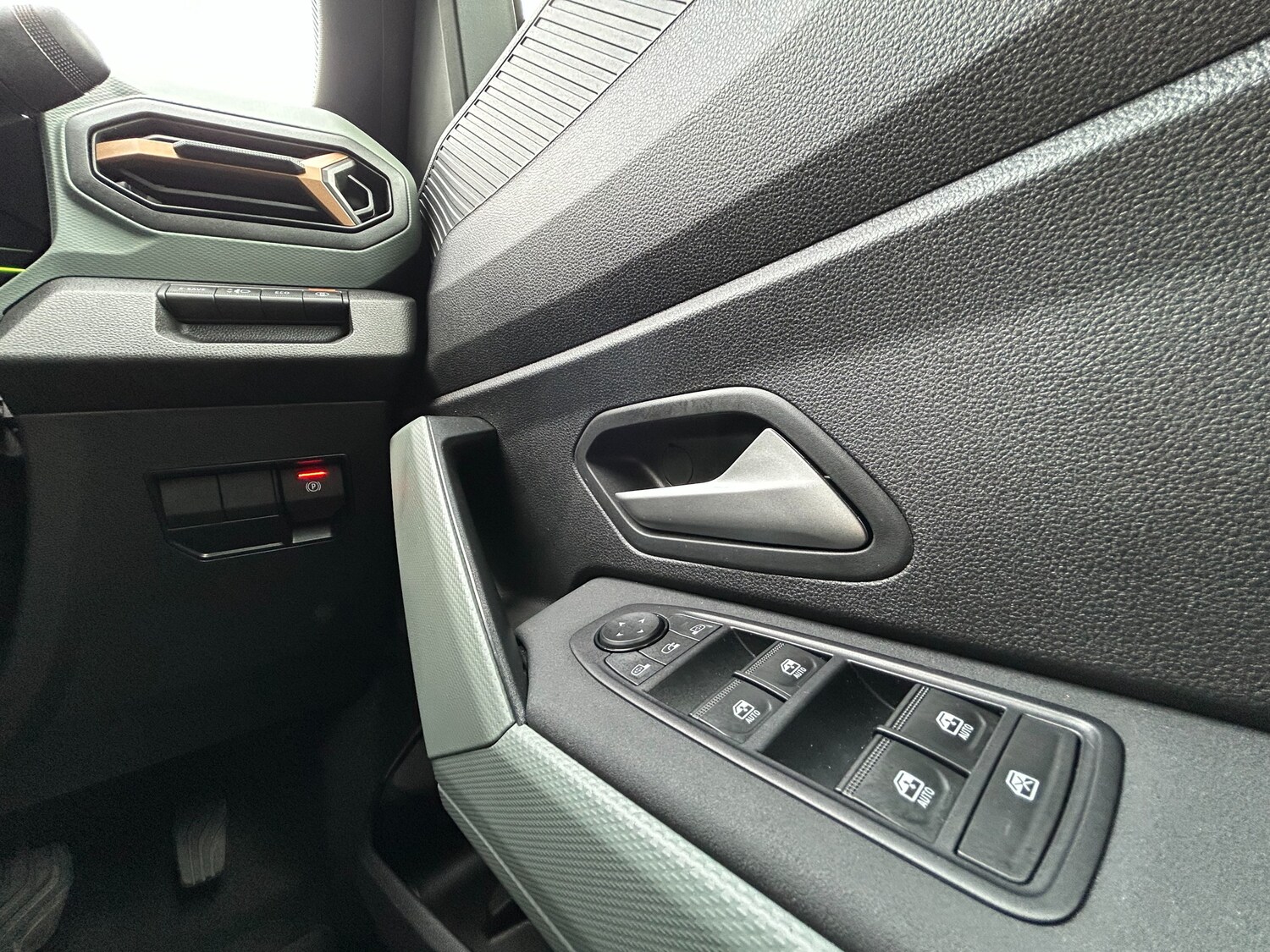 Used Dacia Duster 2025 for sale - 78039469: Photo 30