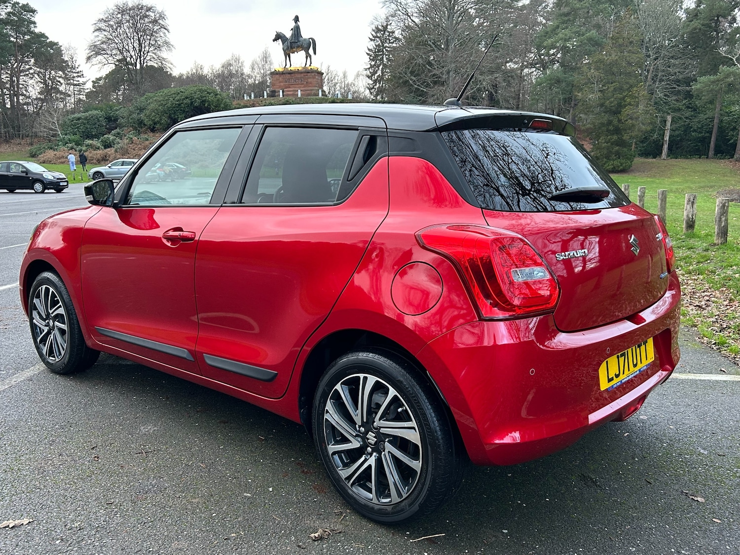 Used Suzuki Swift 2021 for sale - 76949843: Photo 3