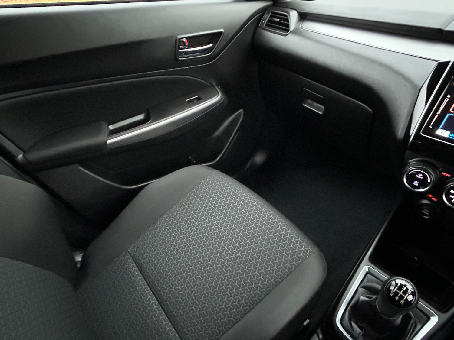 Used Suzuki Swift 2021 for sale - 76949843: Photo 57