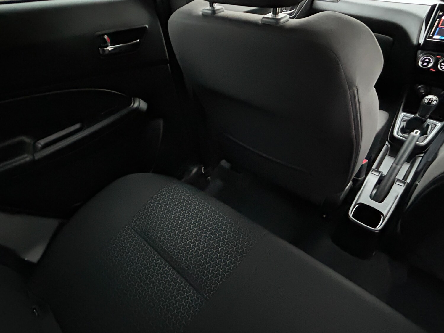 Used Suzuki Swift 2021 for sale - 76949843: Photo 65