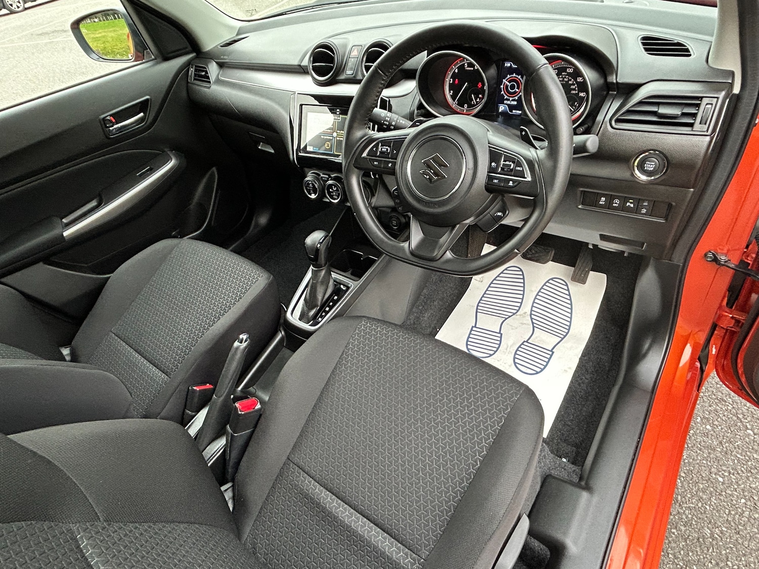 Used Suzuki Swift 2023 for sale - 77590448: Photo 2