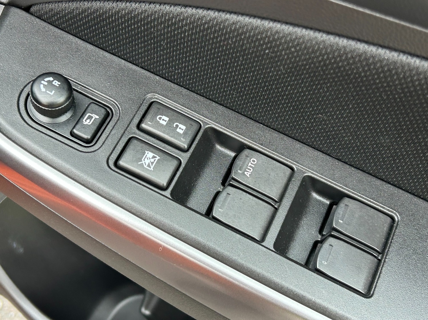 Used Suzuki Swift 2023 for sale - 77919075: Photo 27