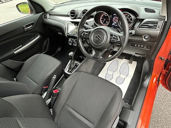 Used Suzuki Swift 2023 for sale - 77919075: Photo