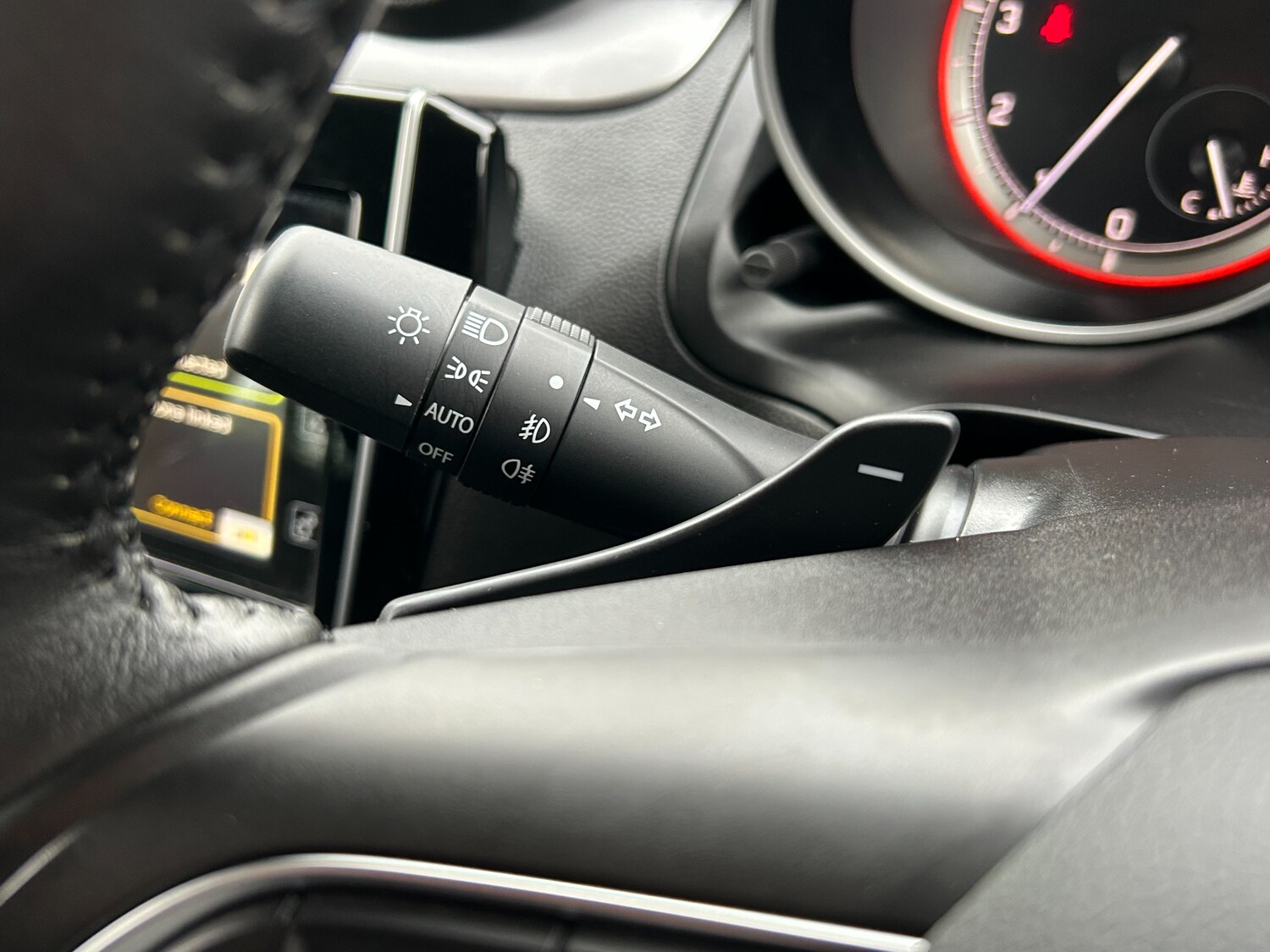 Used Suzuki Swift 2023 for sale - 77919075: Photo 36