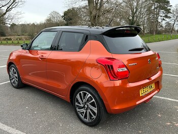 Used Suzuki Swift 2023 for sale - 77919075: Photo