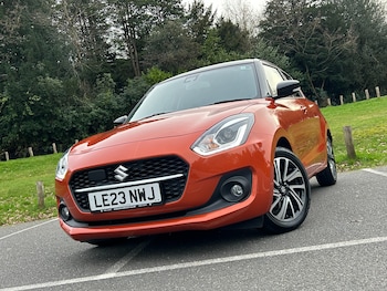 Used Suzuki Swift 2023 for sale - 77919075: Photo
