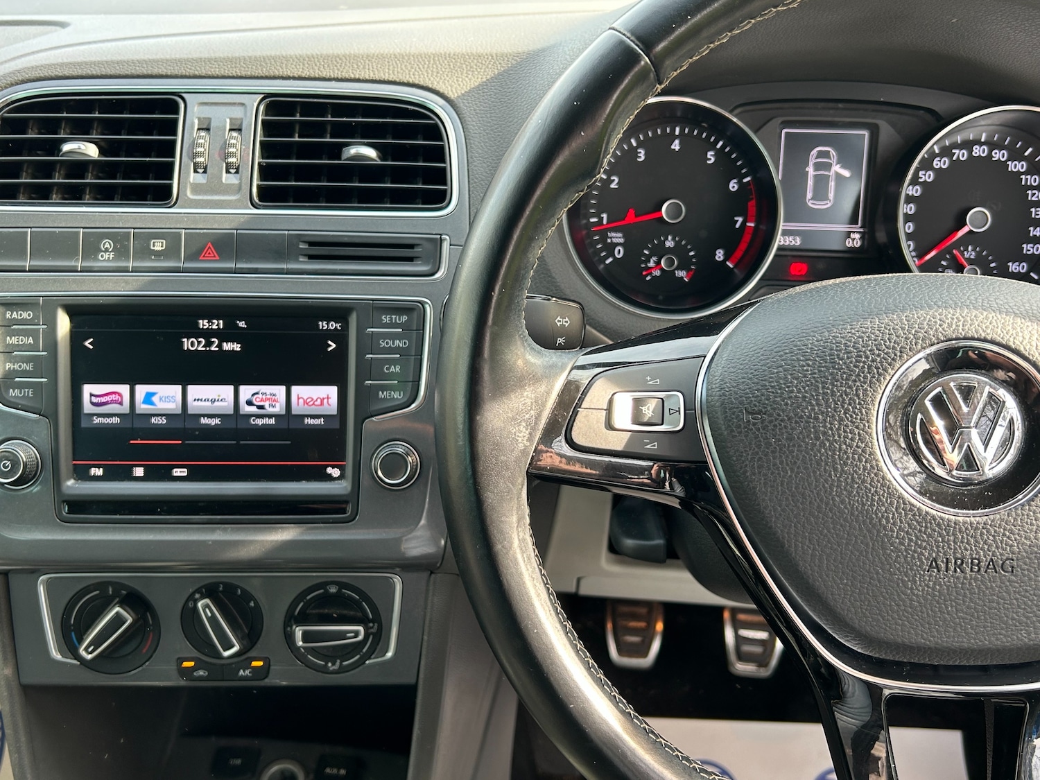 Used Volkswagen Polo 2015 for sale - 77966585: Photo 34