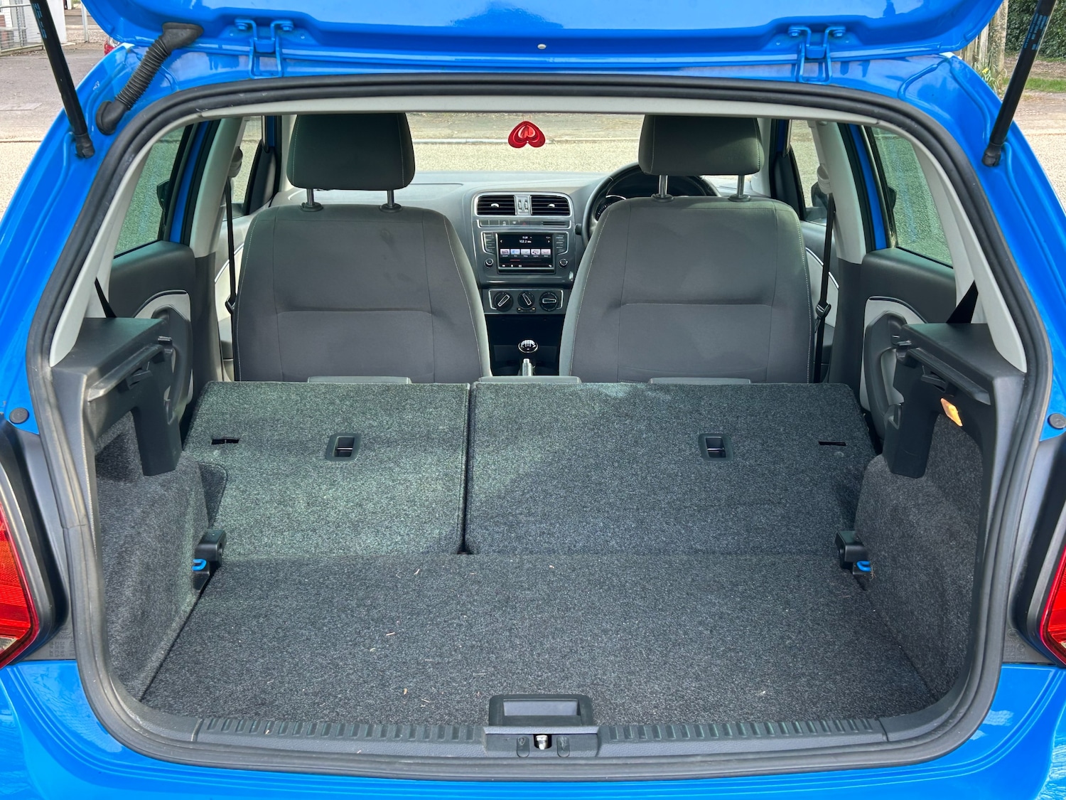 Used Volkswagen Polo 2015 for sale - 77966585: Photo 64