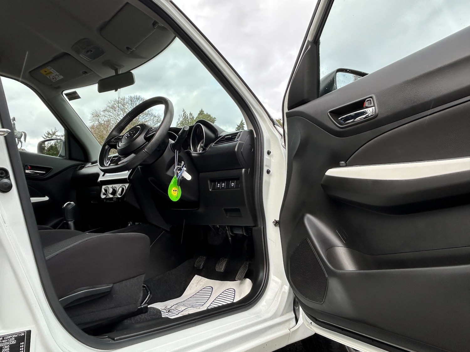 Used Suzuki Swift 2023 for sale - 77484872: Photo 26