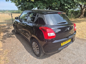 Used Suzuki Swift 2020 for sale - 79558564: Photo