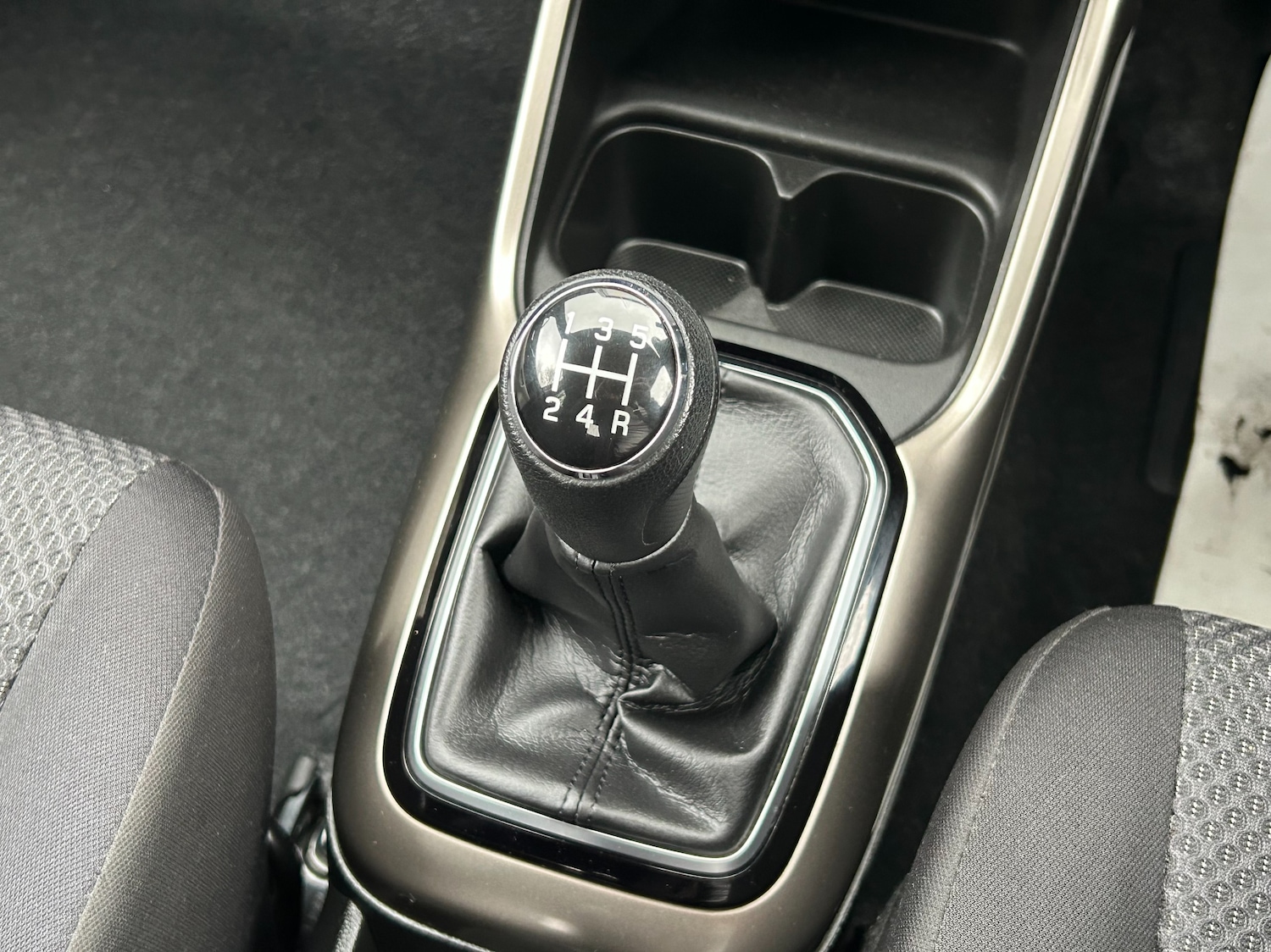 Used Suzuki Ignis 2017 for sale - 77679753: Photo 46