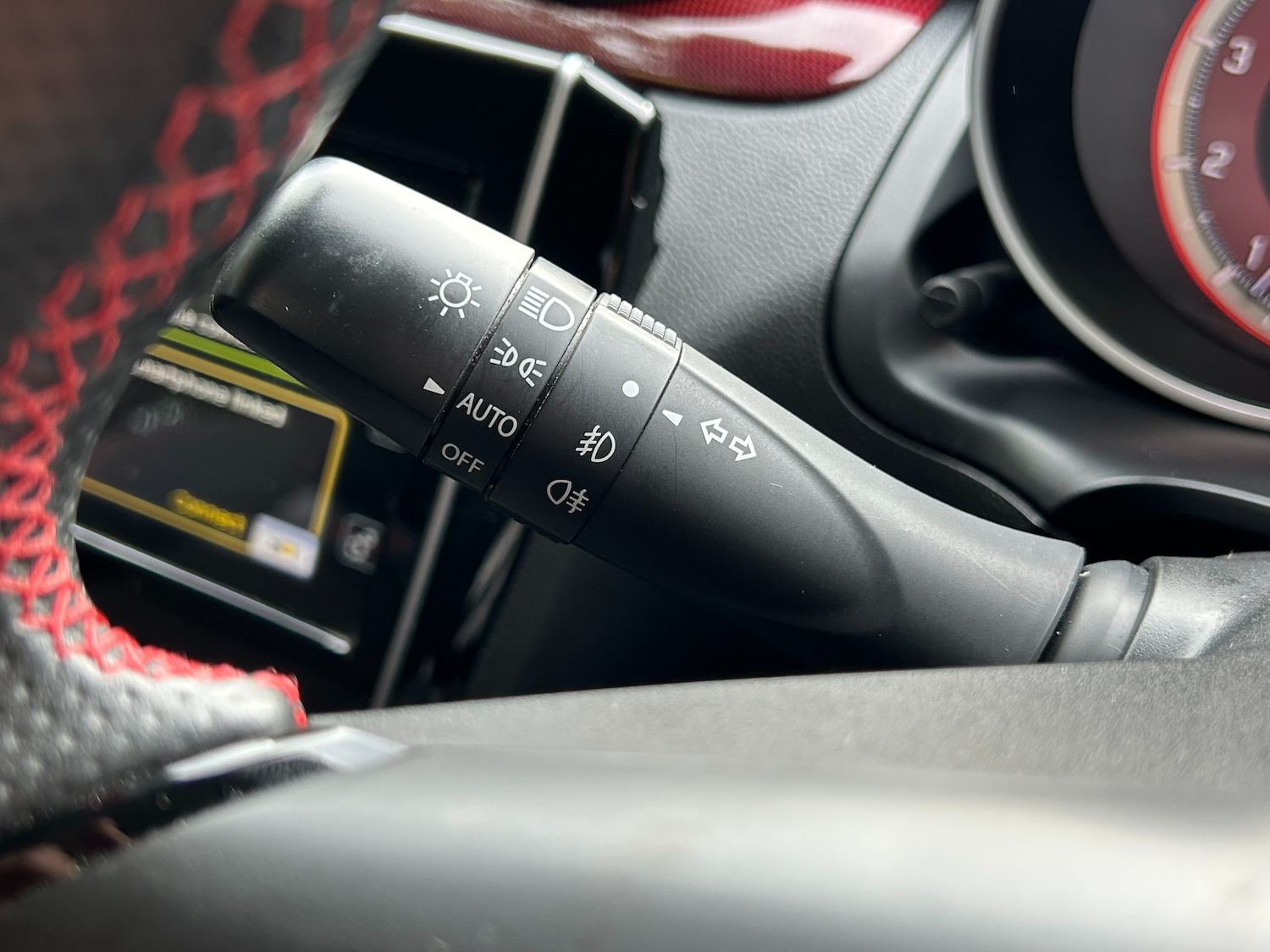 Used Suzuki Swift 2022 for sale - 77442052: Photo 37