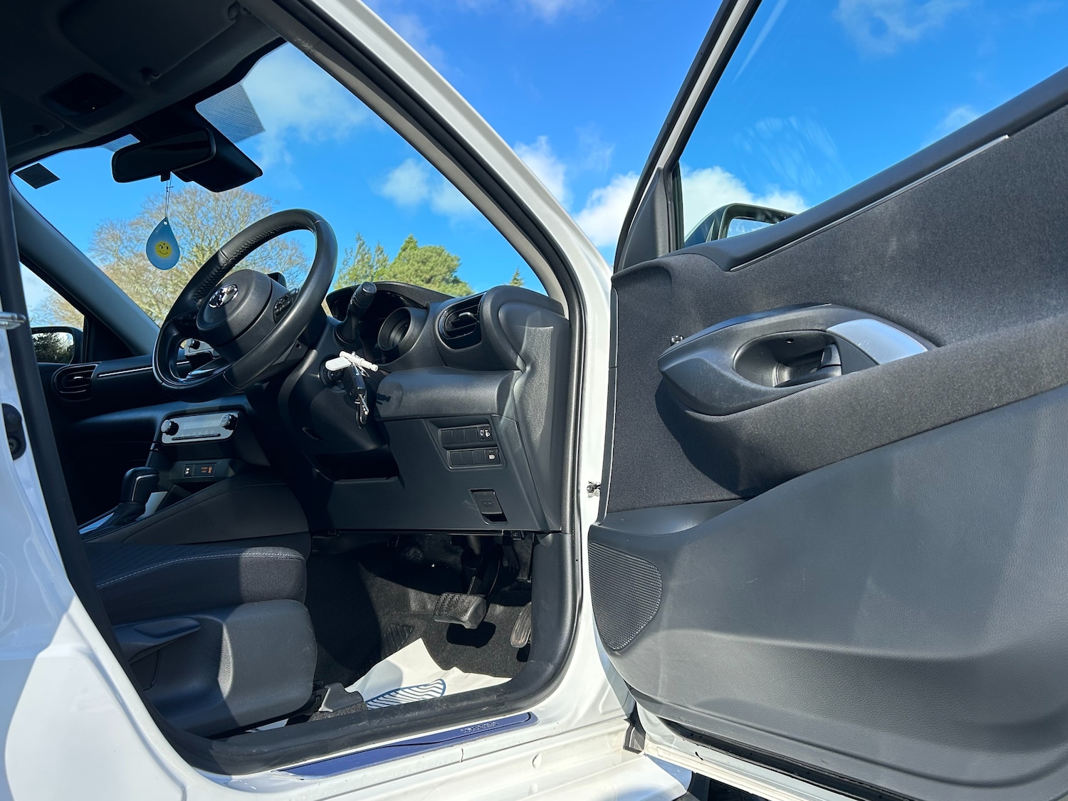 Used Toyota Yaris 2022 for sale - 77459712: Photo 26