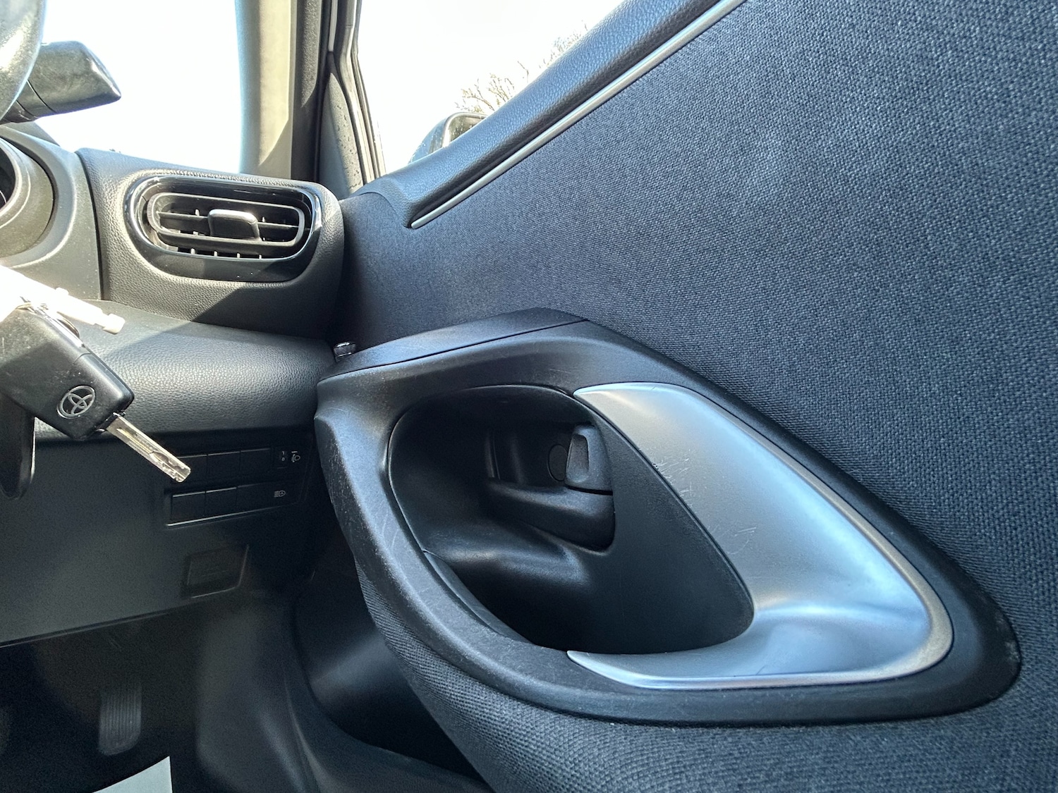 Used Toyota Yaris 2022 for sale - 77459712: Photo 30