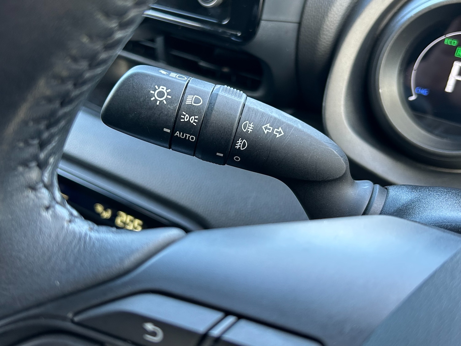 Used Toyota Yaris 2022 for sale - 77459712: Photo 38