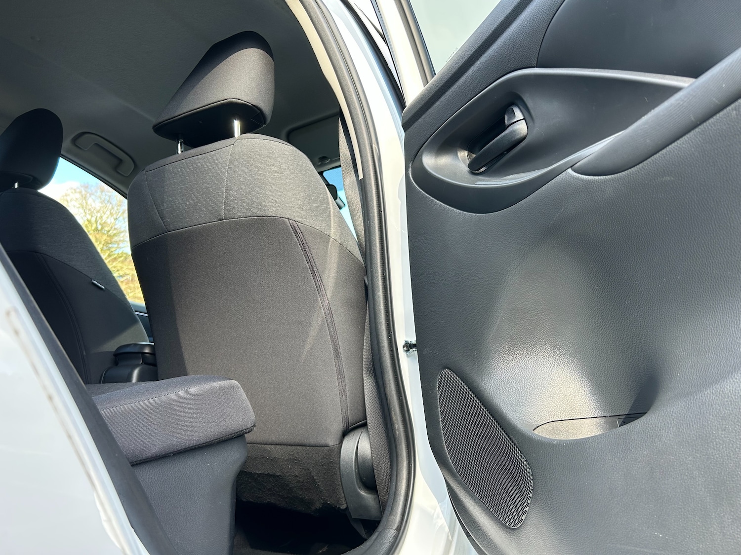 Used Toyota Yaris 2022 for sale - 77459712: Photo 56