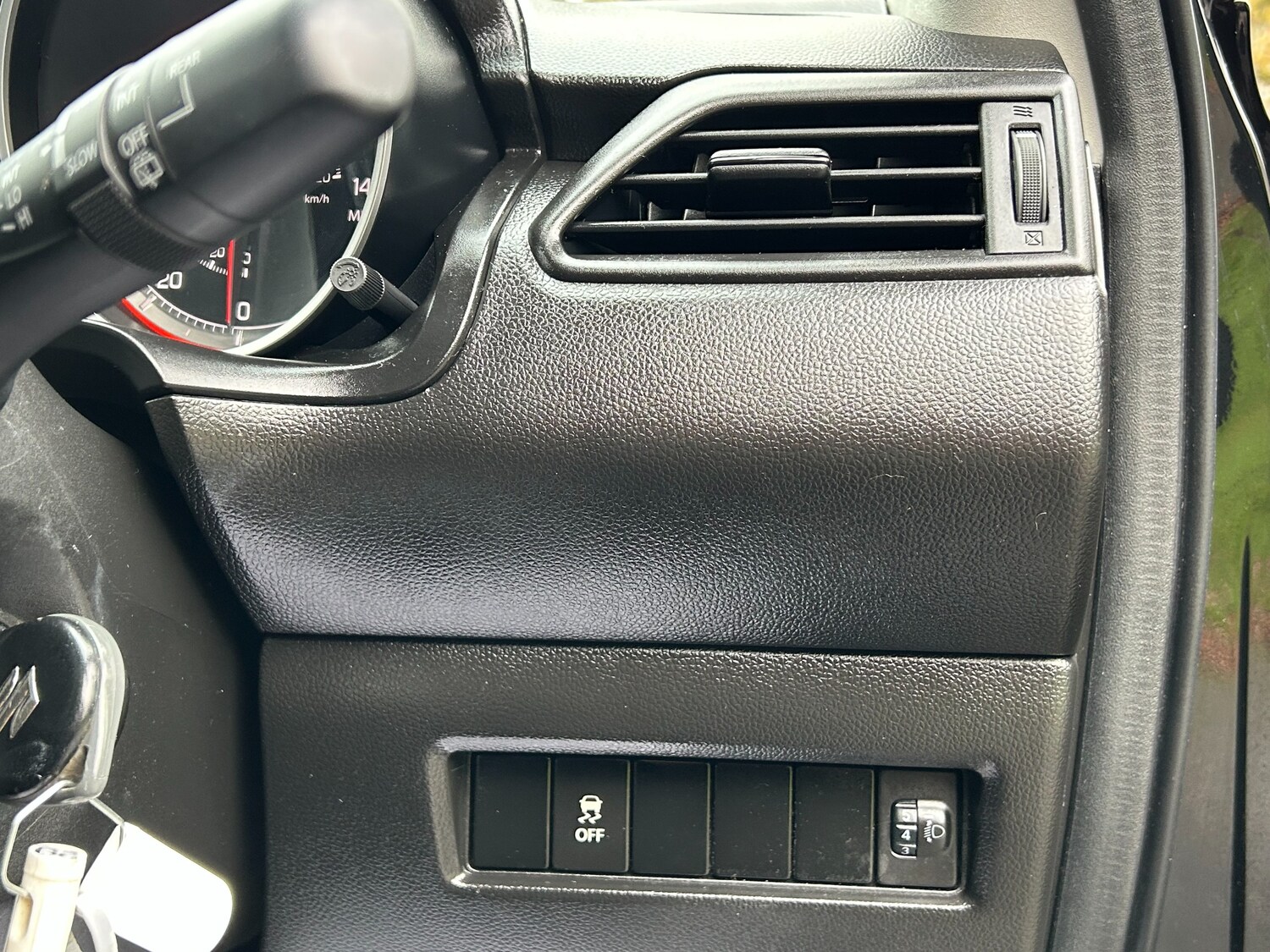 Used Suzuki Swift 2019 for sale - 77479977: Photo 28