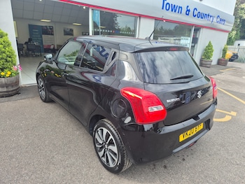 Used Suzuki Swift 2020 for sale - 78980810: Photo