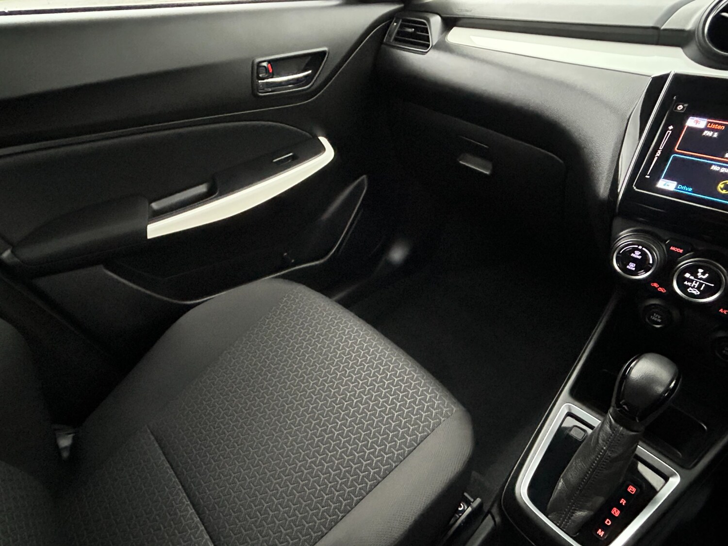 Used Suzuki Swift 2019 for sale - 77459705: Photo 53