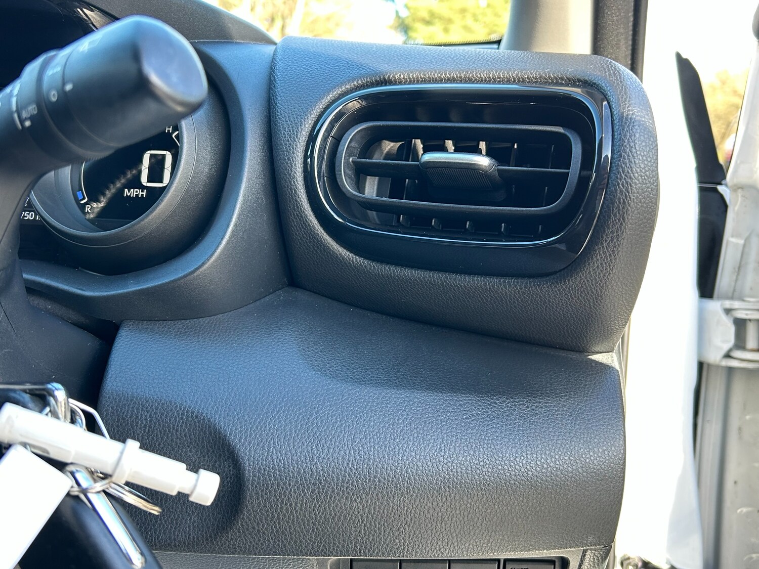 Used Toyota Yaris 2022 for sale - 77484875: Photo 28