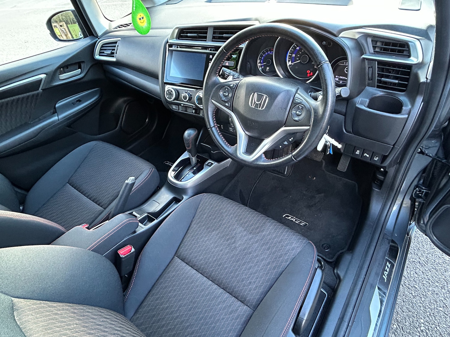 Used Honda Jazz 2018 for sale - 77355203: Photo 2